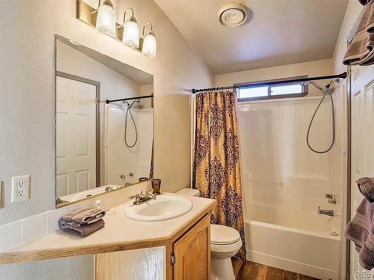 443 Vine Rd — Photo 23