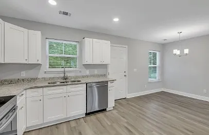 245 Abigail Cir — Photo 11