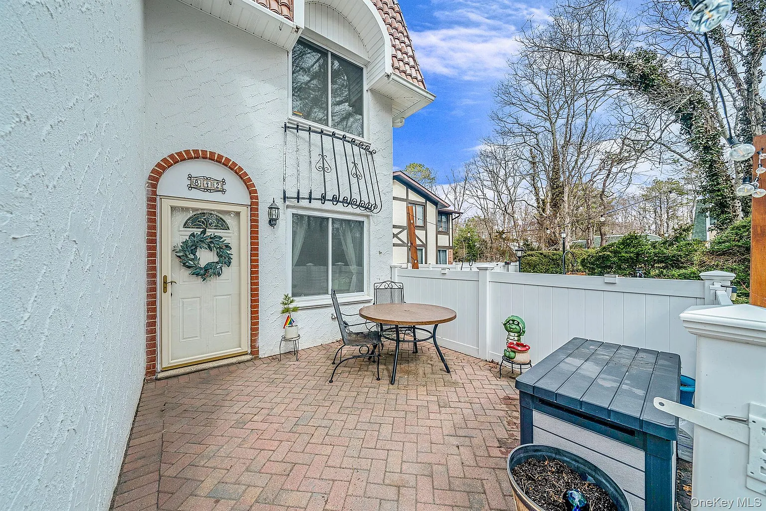 842 Golf Lane photo 1