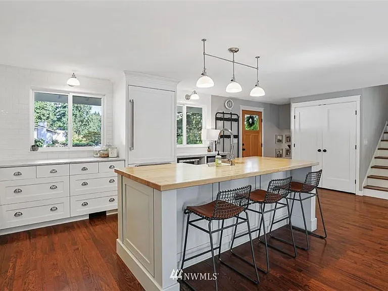 13823 NE 76th St — Photo 5