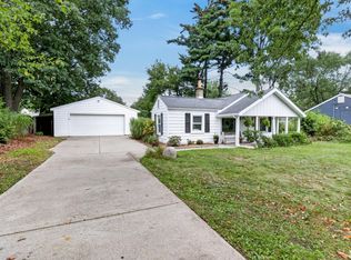742 Pleasant Ave, Kalamazoo, MI 49008