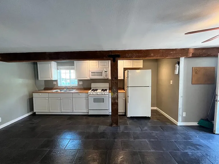26455 Delano Dr #7 — Photo 6
