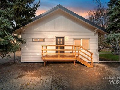 210 Golden Gate Ave E, Wilder, ID, 83676