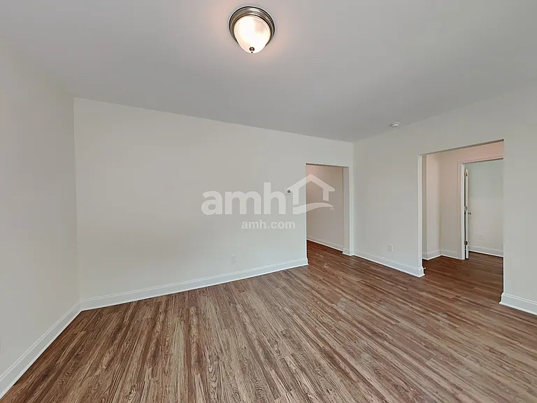 2147 Laurel Village Cir — Photo 29