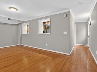 10609 Maple St, Fairfax, VA 22030