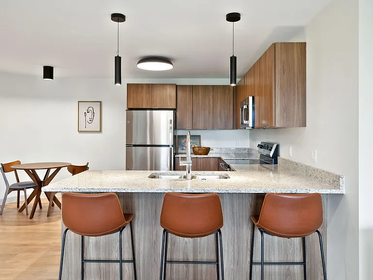 West 6th Apartments — Photo 21