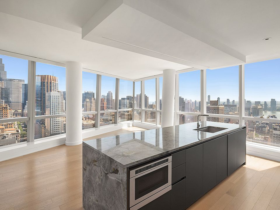 1st image of 400 Park Ave S APT 35B