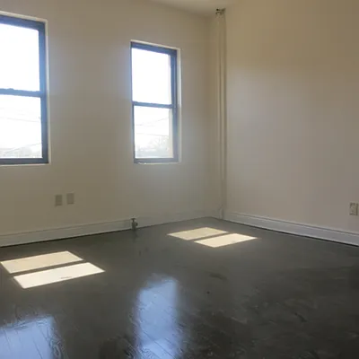 Rented by Nooklyn NYC LLC | media 4