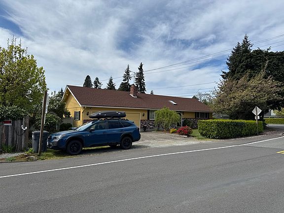 3rd image of 16003 16th Ave SW