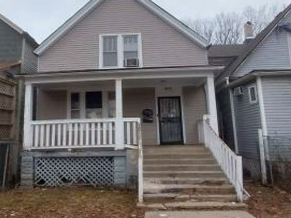 2nd image of 9233 S Woodlawn Ave