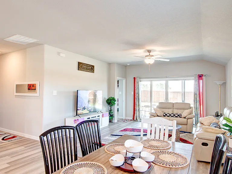 727 Williams Way — Photo 8