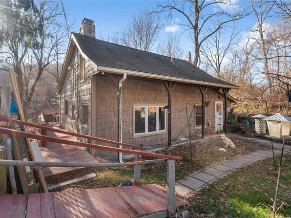 174 Mountain Road, Pleasant Valley, NY 12569