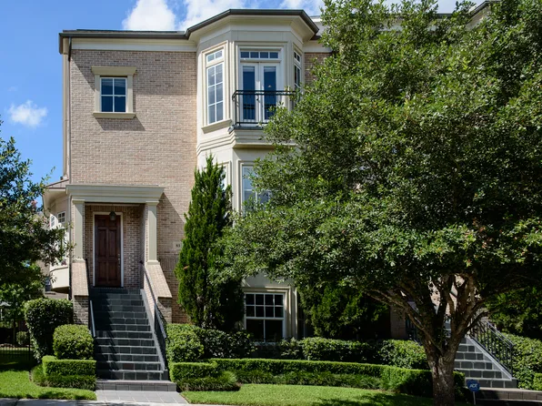 83 Colonial Row Dr, The Woodlands, TX 77380