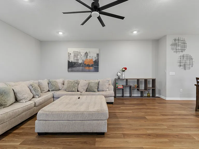 64 Brewster Dr — Photo 11