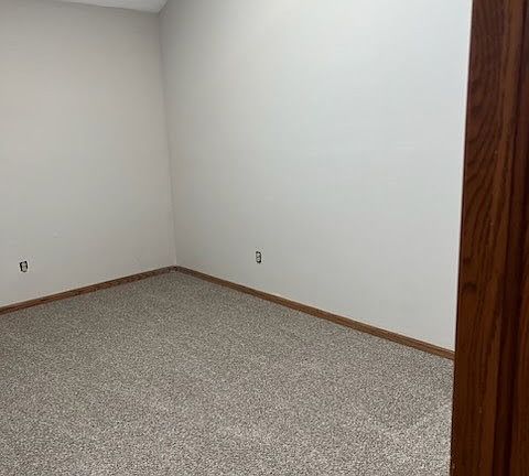 3rd image of 23 Pinewood Dr
