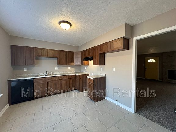 3rd image of 3096 Littlefield Cv