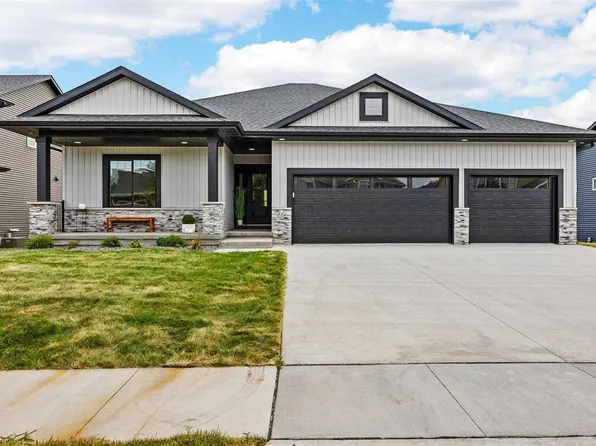 226 Colchester Dr, Iowa City, IA 52245