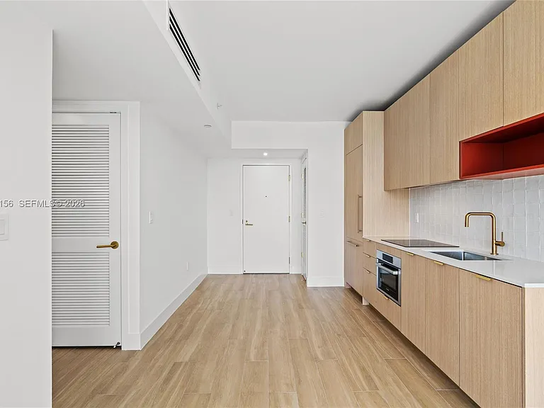 90 NE 32nd St #627 — Photo 14