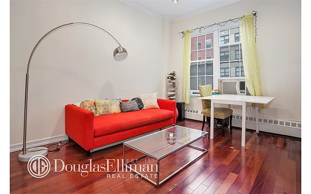 Rented by Douglas Elliman | media 14