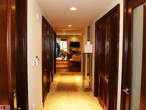 2nd image of 447 N Doheny Dr APT 203