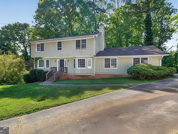 4th image of 4600 Randalwood Ct