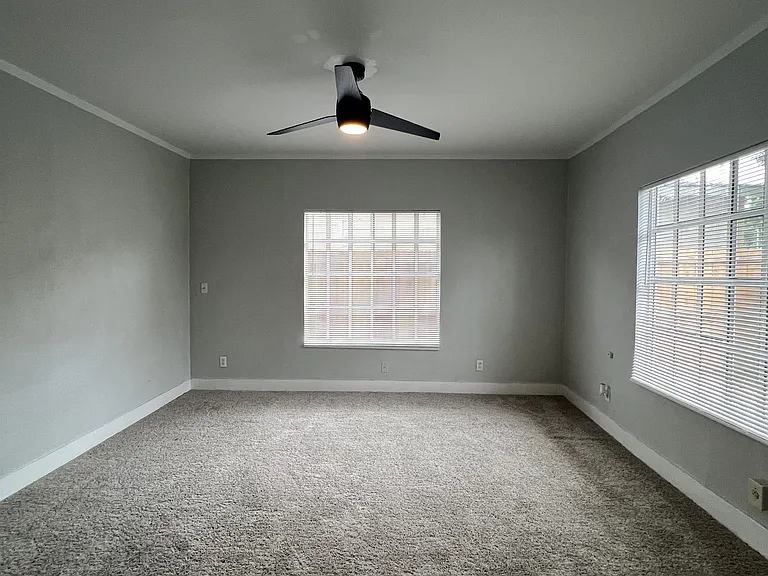 124-126 Wiggins Pl #1 — Photo 17