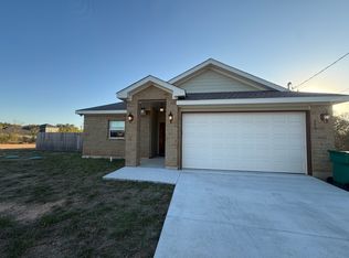 221 Norwood Dr, Marble Falls, TX 78654