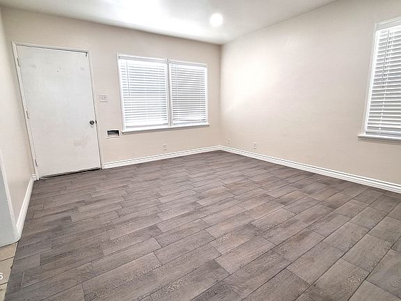 4th image of 4033 W El Segundo Blvd APT D