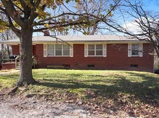 716 Terrace Pl, Neosho, MO 64850