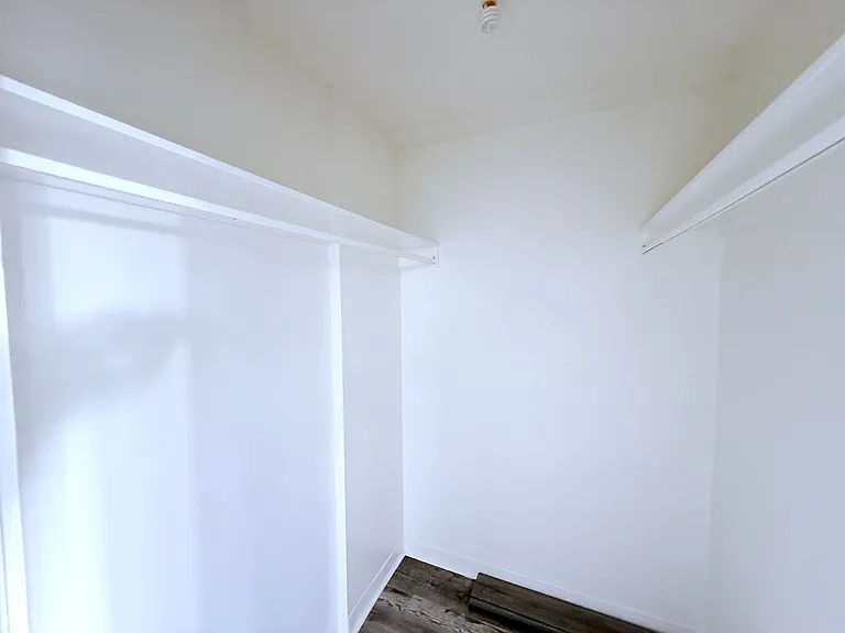 2541 Kuhio Ave #401 — Photo 6