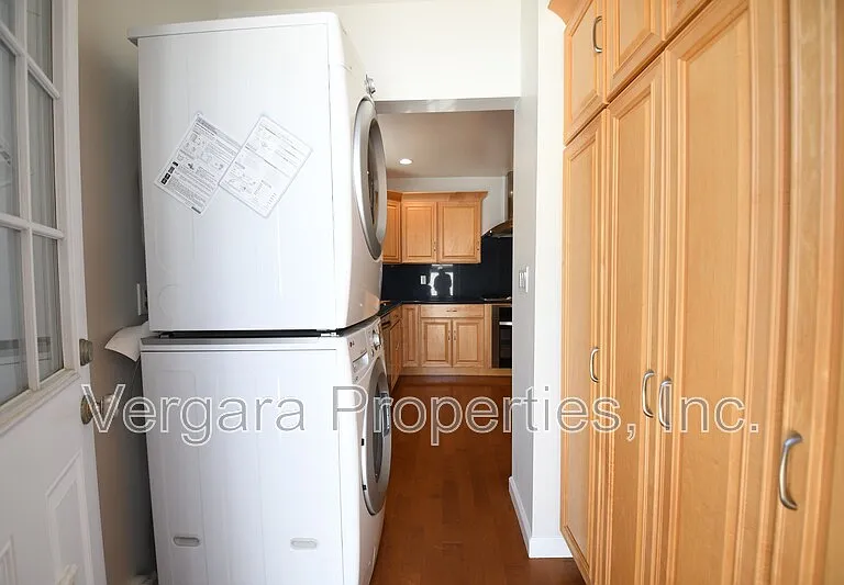 6531 W 85th St — Photo 29