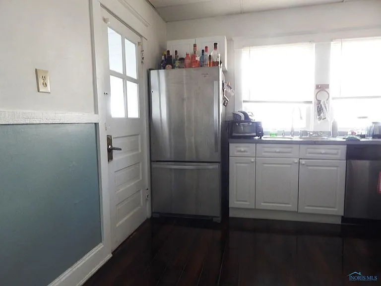 801 N Main St — Photo 4