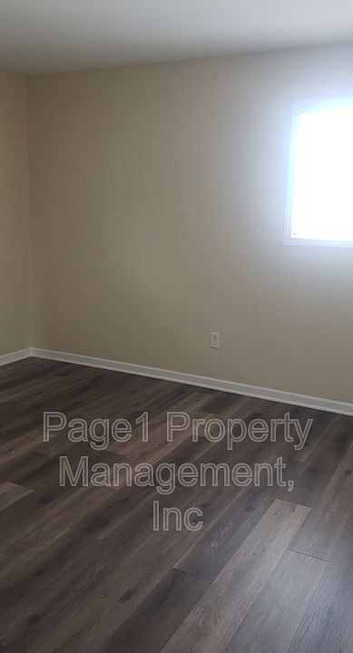 1st image of 122 Flintridge Dr APT 8