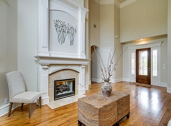 2nd image of 501 Belmont Dr
