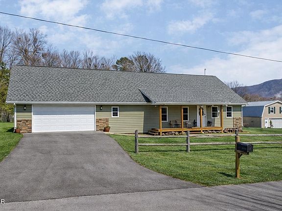 5th image of 3138 Laurelwood Ln