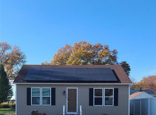 425 Sinclair Ave, South Roxana, IL 62087