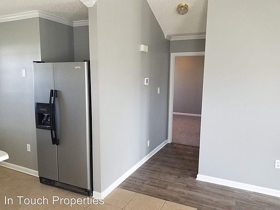 4th image of 3805 Saddlebred Ln