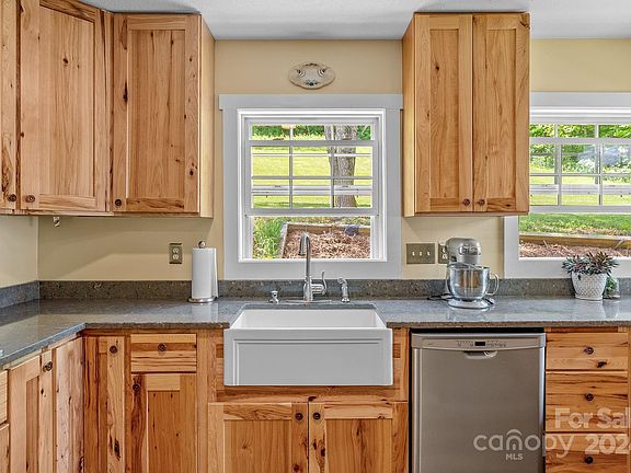 4th image of 38 Cash Phillips Dr