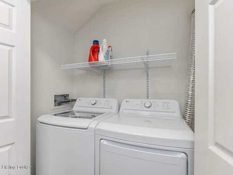 638 S 2nd St #1 — Photo 36