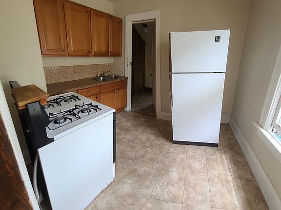 2nd image of 1331 Edwards Ave #Up