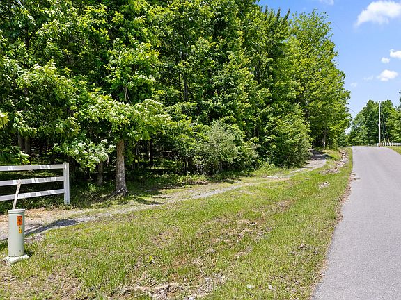 2nd image of 237 Roaring Creek Rd Lot 237