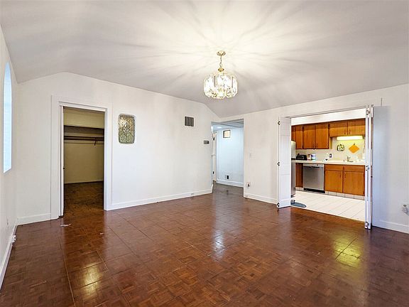 3rd image of 1550 Beach St #A