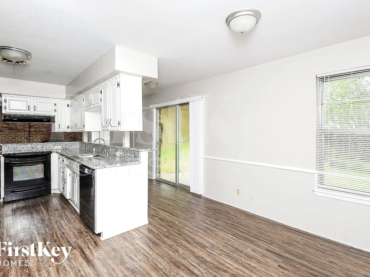 3 bed, 2.0 bath, 1954 sqft, $2,455 — Photo 4