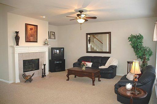 2nd image of 411 Suncreek Dr