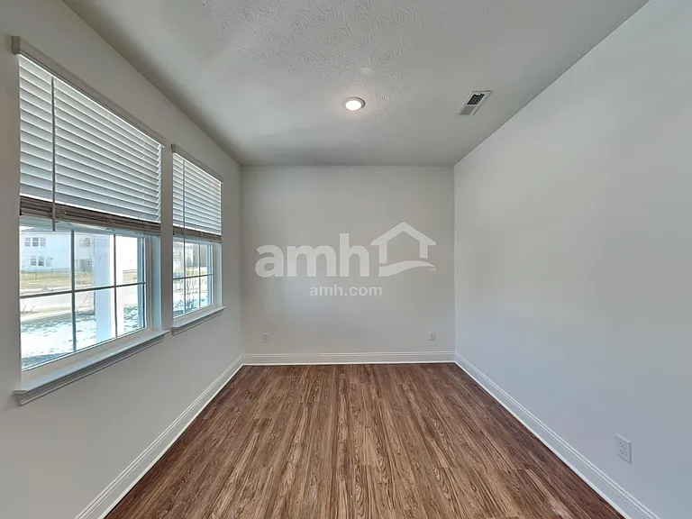 8428 Merlin Dr — Photo 7