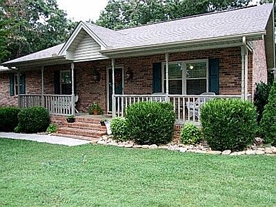 1st image of 3170 Naomi Dr