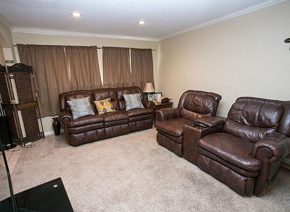 3rd image of 2506 Bitter Creek Dr