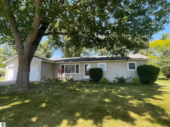 1793 Willow St, Mount Pleasant, MI 48858