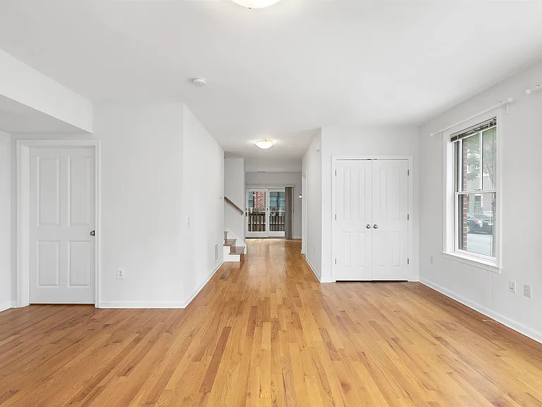 24-1 Ash St #1 — Photo 8