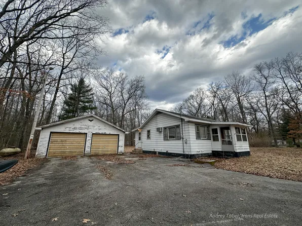 6861 N Bass Lake Rd, Irons, MI 49644